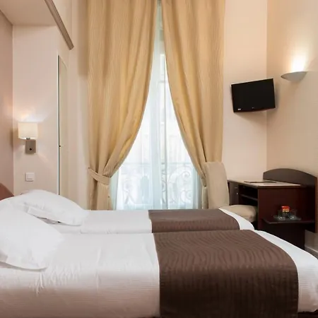 Excelsior Opera מלון 3*