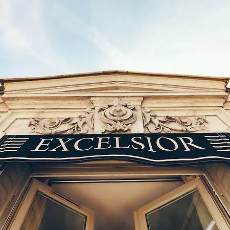 Excelsior Opera מלון 3*